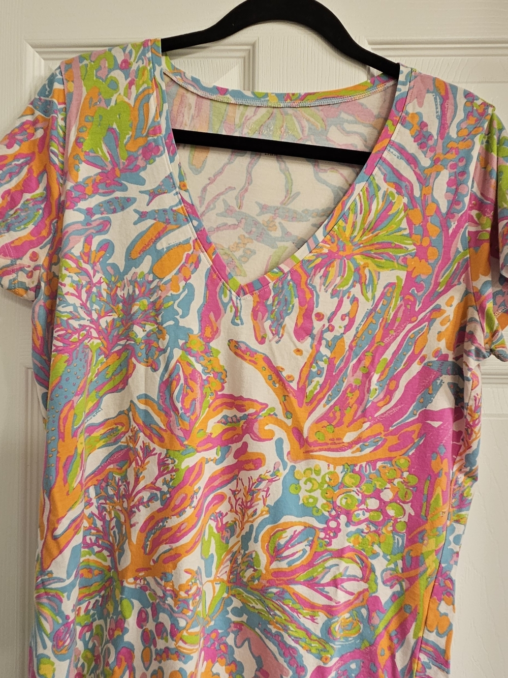 Lilly Pulitzer Michele V-neck Scuba To Cuba Print Tee Sz L